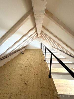 Stauraum / Spielbereich für Kinder