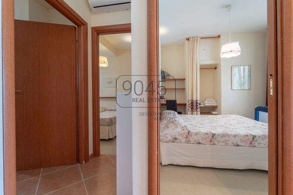 Prestige-Immobilie mit Gästehaus und weitläufigem Grundstück im Süden Sardiniens