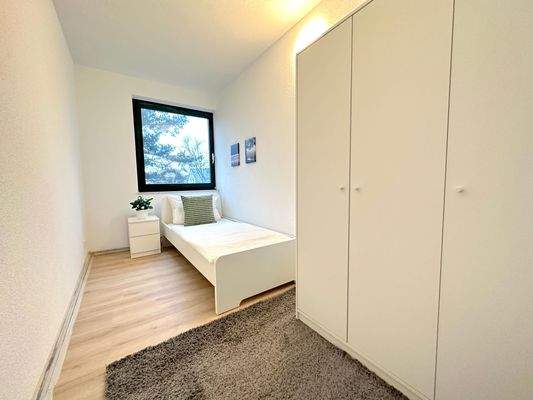 Helles, modernes WG-Zimmer