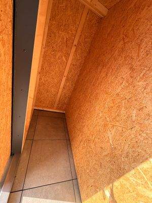 Abstellraum draußen.jpg