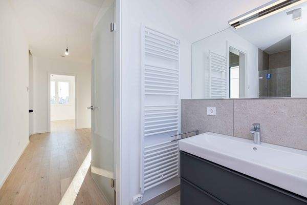 Badezimmer Obergeschoss.jpg