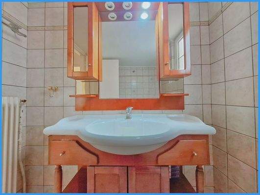 009a56bc37f14930a7f0a206cd7dc6f1-original