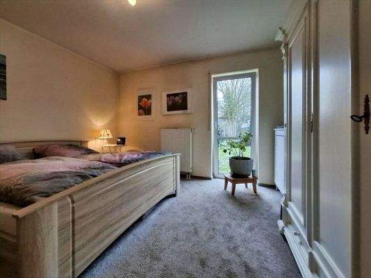 Schlafzimmer mit viel Stauraum