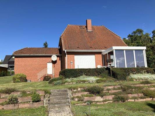 Rückseite mit Wintergarten