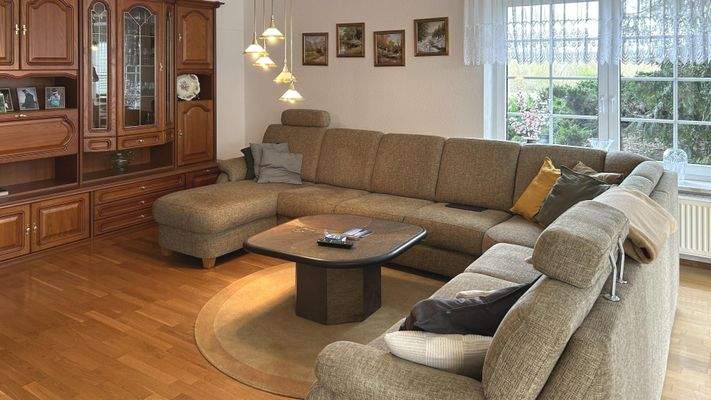 Großzügiges Wohnzimmer