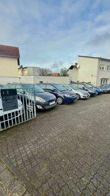 Parkplatz - Autohandel