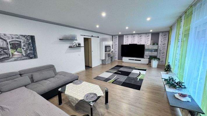 Hauptwohnung - Wohnzimmer