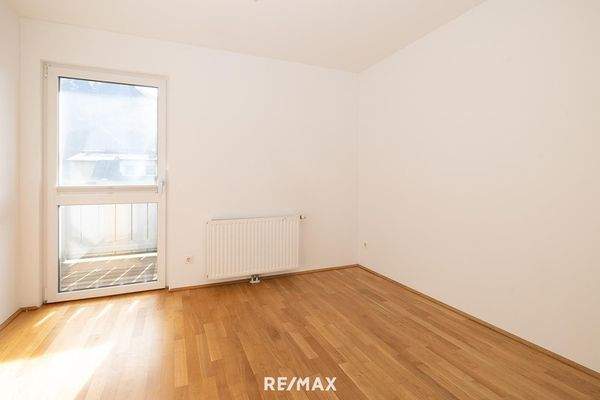 Zimmer mit Balkon Zugang