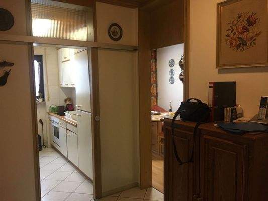 Diele mit blick in die Küche und 3.Zimmer