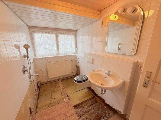 renovierungsbedürftig