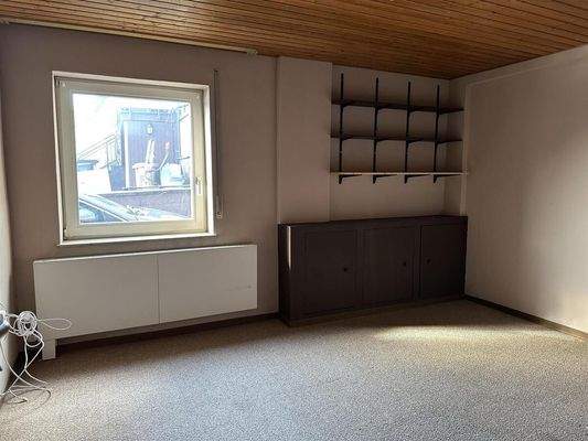 Büro Kellergeschoss