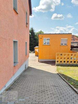 Zufahrtsbereich in Grundstück