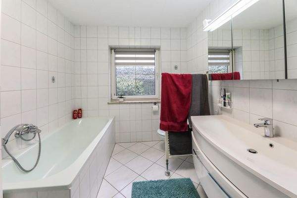 Badezimmer EG