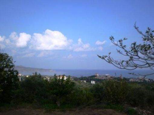 Kreta, Galatas: Grundstück zu verkaufen - geeignet für kommerzielle Entwicklung