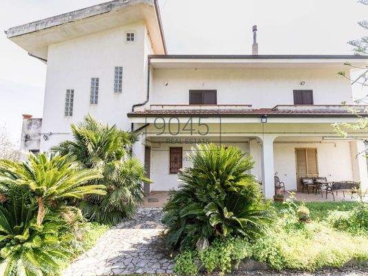Freistehende Villa an der Ionischen Riviera Kalabriens in Villapiana - Italien