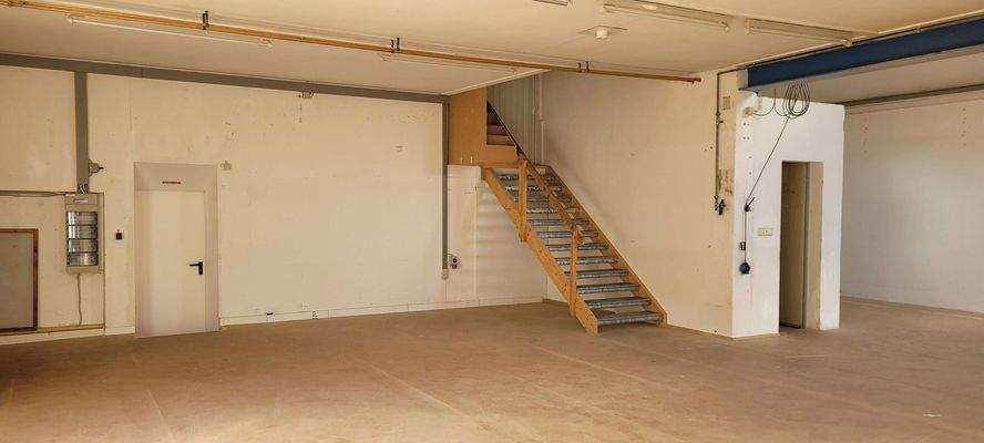 Treppe ins Obergeschoss