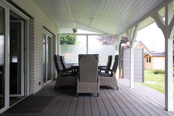 Überdachte Terrasse