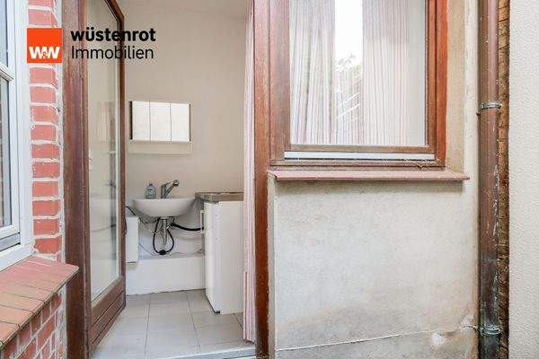 Gewerbeeinheit Zugang Hof