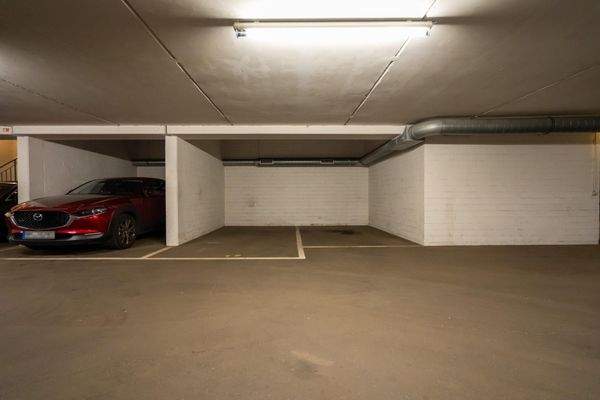 Tiefgaragenstellplatz
