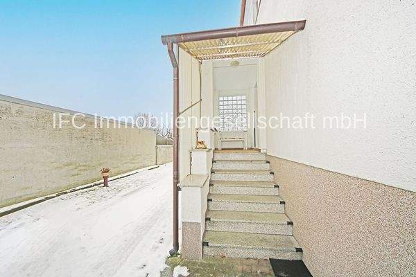 Zufahrt / Hauseingang