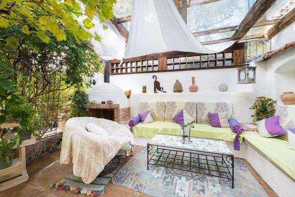 PERGOLA MIT AUßENKAMIN