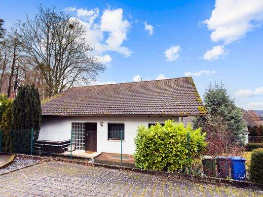 Ansicht mit Eingansbereich