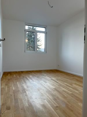 Erstes OG Raum 2.JPG