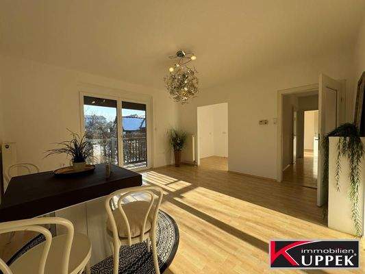 EG - Essbereich mit Blick zur Küche