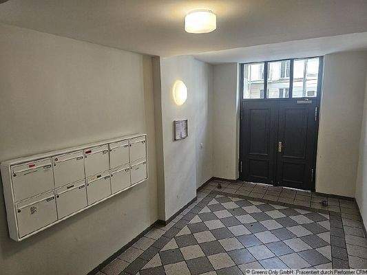 großzügiges Entree