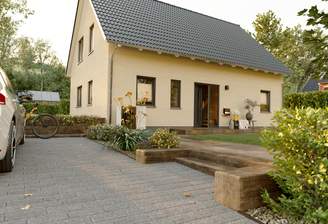 10_Landhaus142_StreetView.png