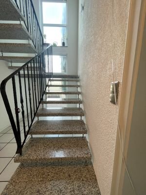 Treppenstufen mit Granit