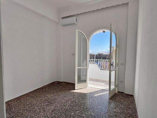 Kreta, Kritsa: Renovierte Wohnung mit Balkon zu verkaufen