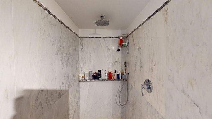 Gargazon-Gargazzone-Vierzimmerwohnung-quadrilocale-Garten-giardino-Garage-Stellplatz-posto macchina-Videoüberwachung-Alarmanlage-Keller-cantina