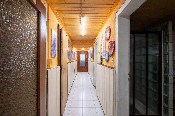 besserimmo Breddin Einfamilienhaus langer Flur Kel