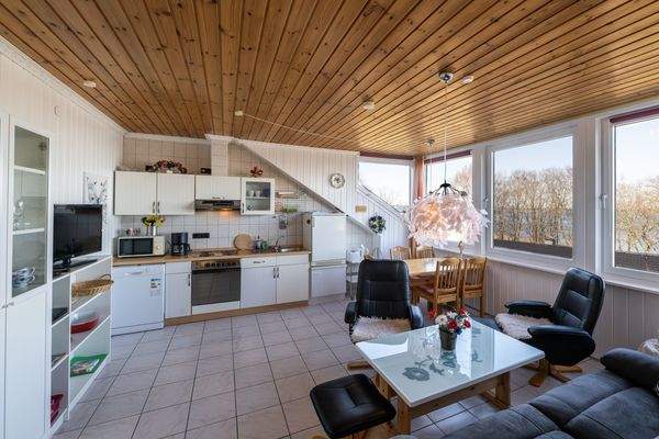 Küche 1 / Wohnen DG links