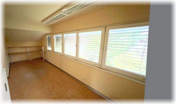 --Zimmer 1.OG Gartenblick.jpg