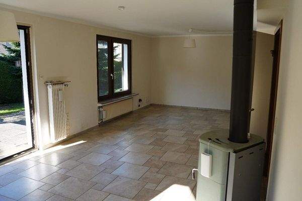 Wohnzimmer (von der Strasse)