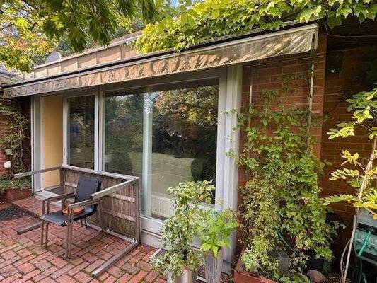 hinaus in den Garten