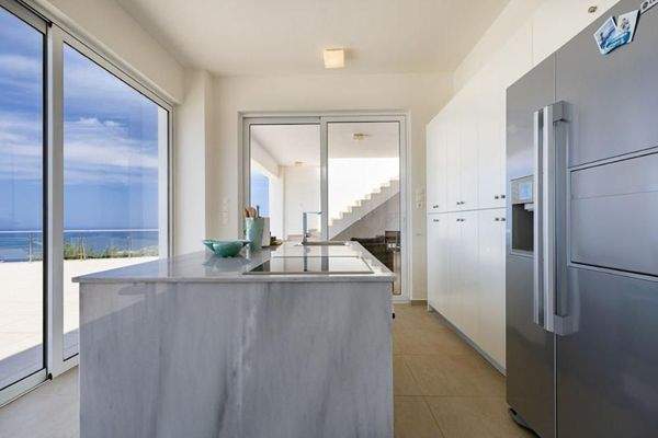 Kreta, Kokkino Chorio: Exotische Villa mit Panoramablick auf das Meer zu verkaufen