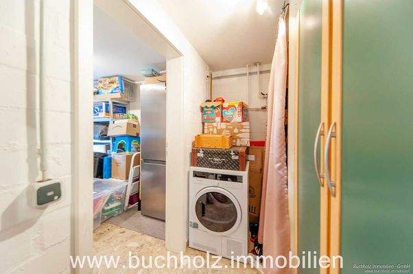 Platz für Waschtrockner oder Abstellen