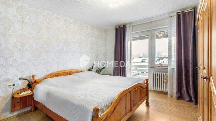 1. OG Schlafzimmer 1