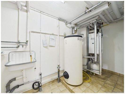 Heizungsraum und Waschkeller