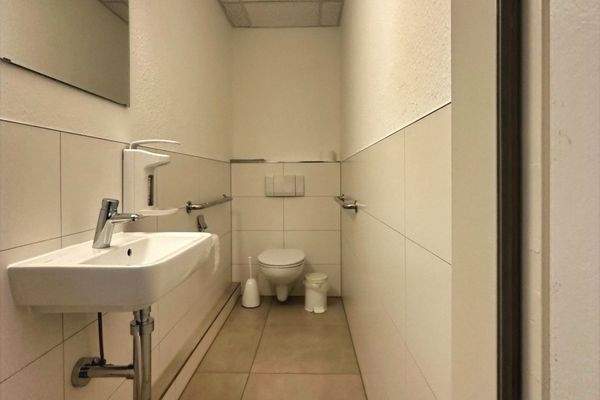 GE 2.OG 2.2 und 2.3 Kunden WC