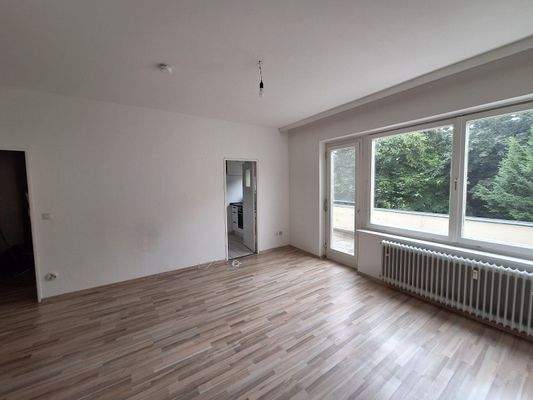 Zimmer 2 + Balkonzugang