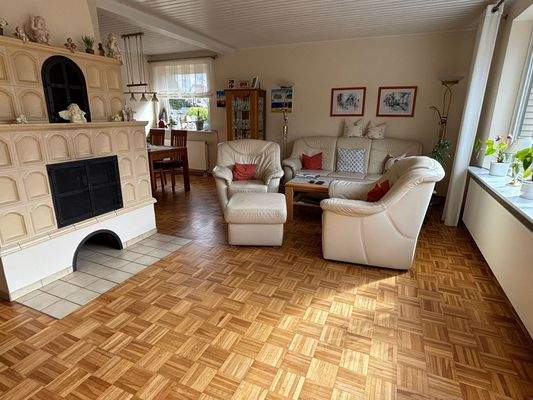 Wohnzimmer mit Kamin