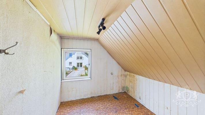 CAM01984G0-PR0506-STILL006