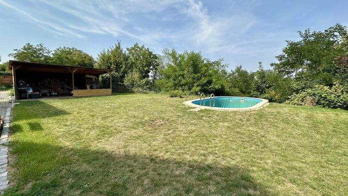 Garten hinter dem Haus