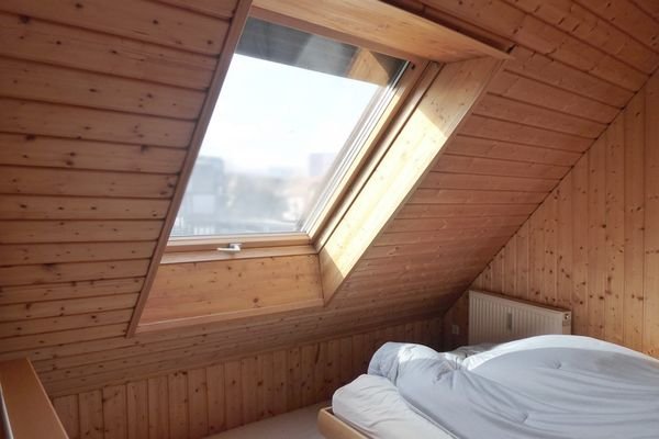 Schlafzimmer im Anbau (DG)