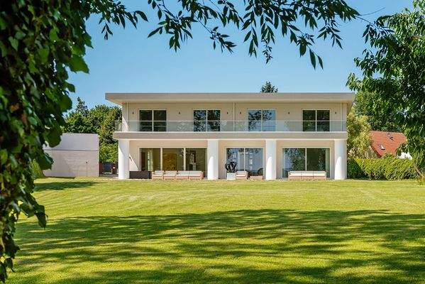 Blick zum Haupthaus.jpg