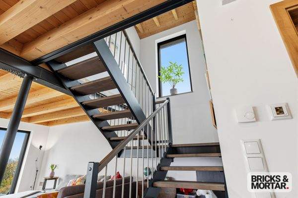 Treppe zum Obergeschoss